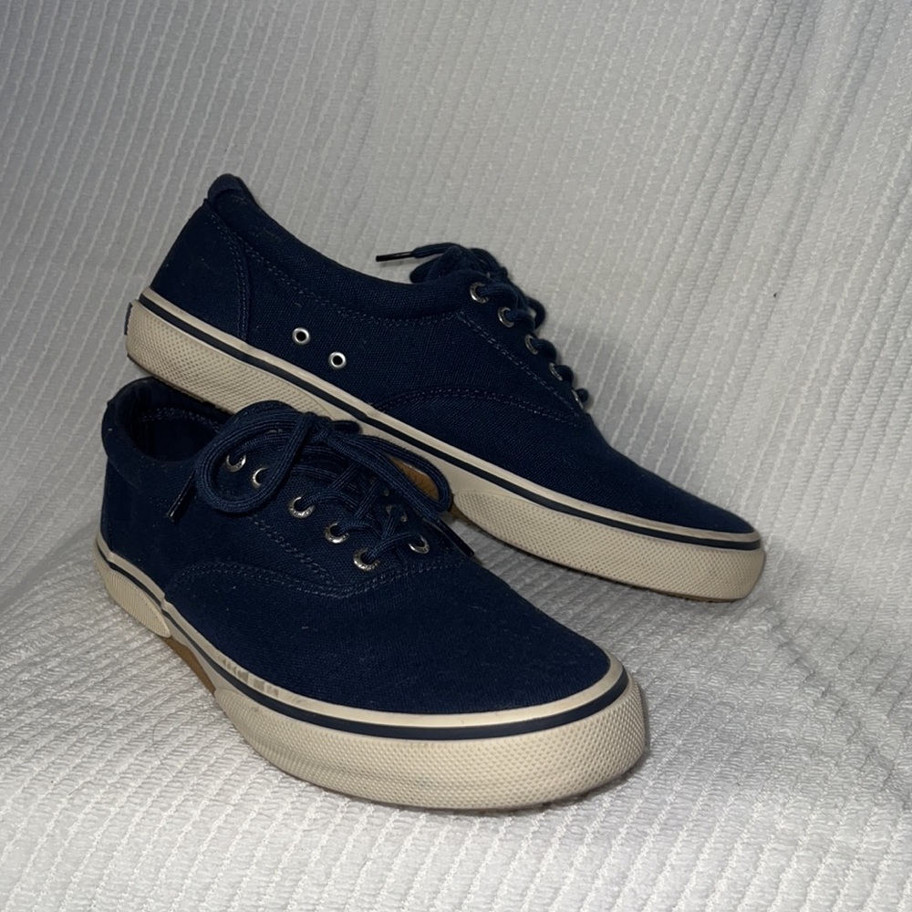 Sperry
Men's Halyard Sneaker Navy Size 10.5